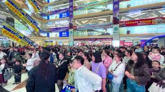 <b>正在购物体验和产物性下功夫</b>